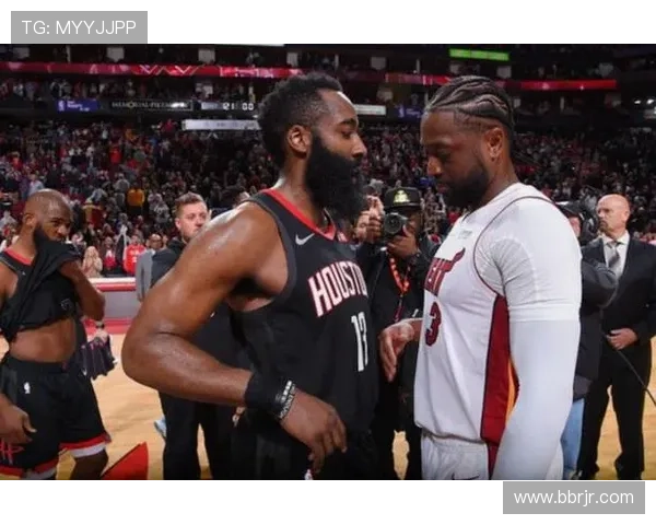 NBA赛后深度解析:关键数据与球员表现全面回顾 NBA赛后深度解析:关键数据与球员表现全面回顾